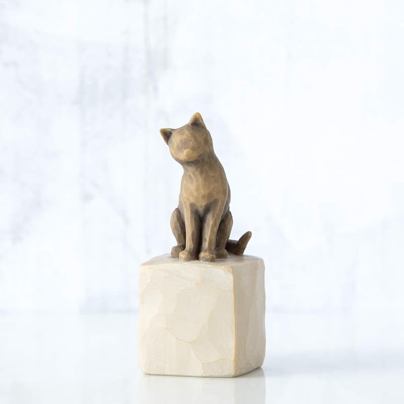Love My Cat Figurine - Hand-Painted Sculpted Decor