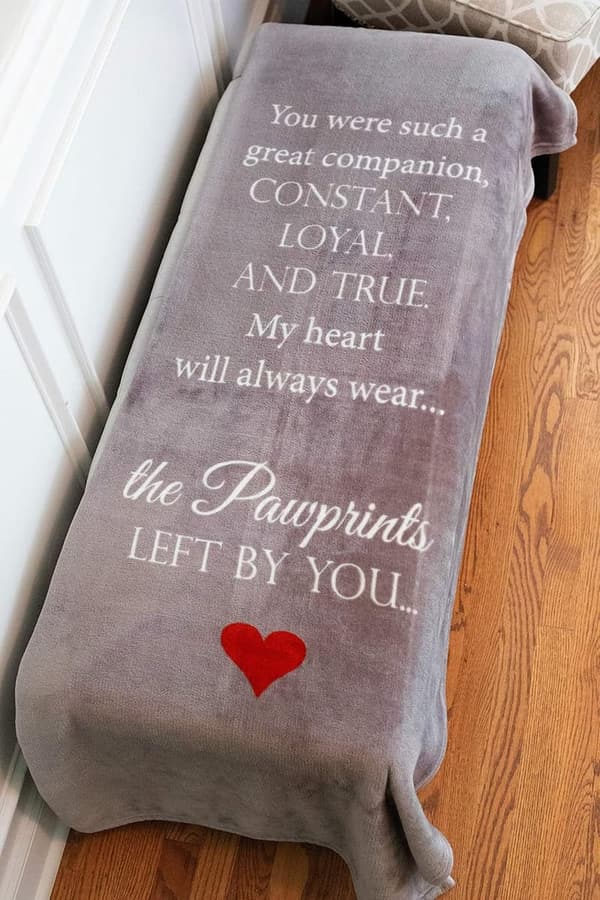 Pet Memorial Blanket with Heartfelt Sentiment