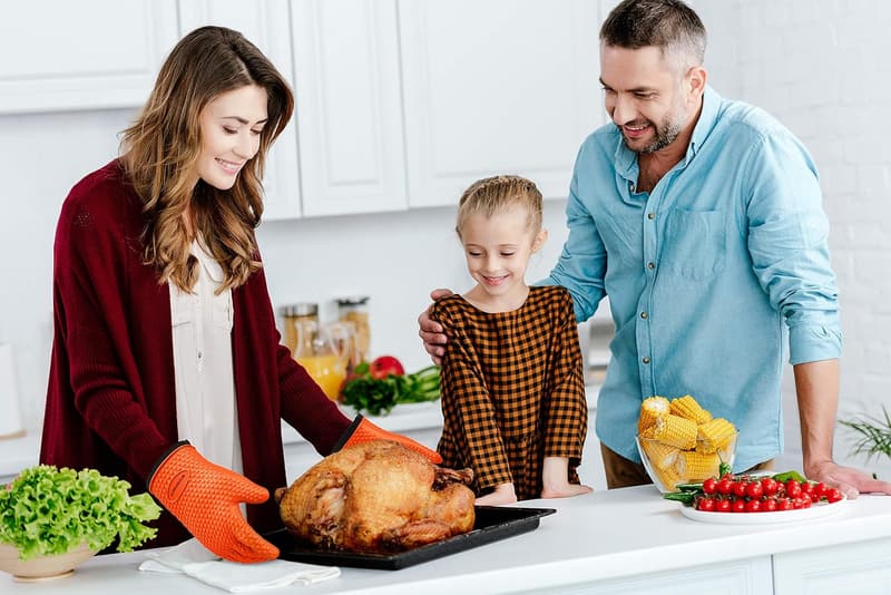 Extreme Heat Resistant Silicone BBQ Gloves with Bonuses
