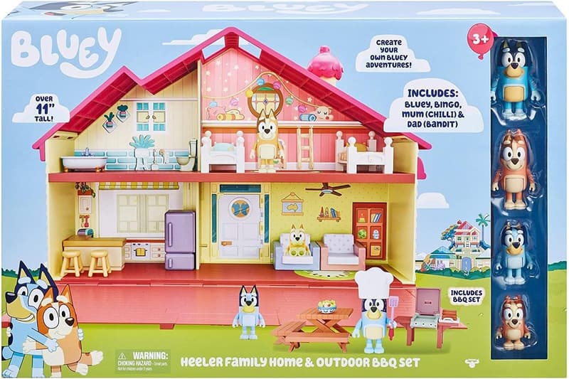 Bluey Family Home & BBQ Playset with 4 Figures - Kids 3+