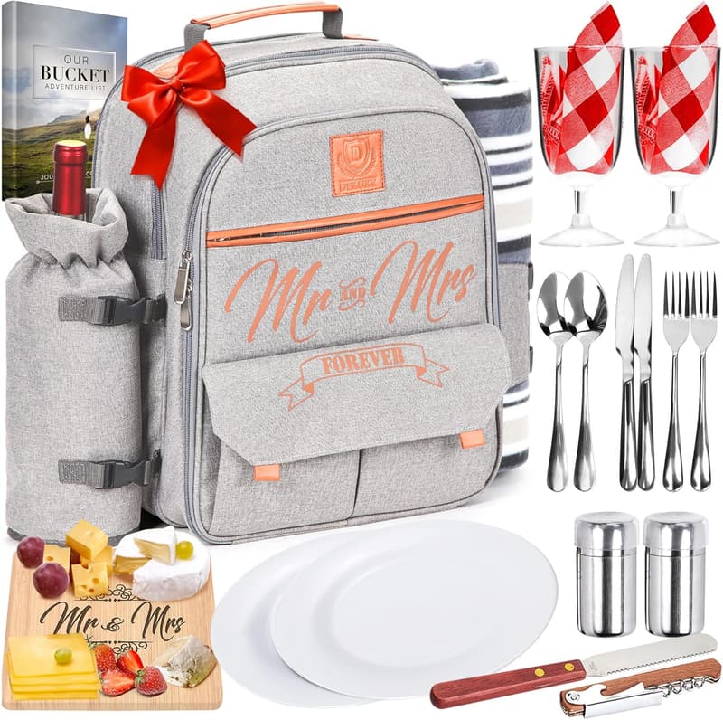 Wedding Gifts: Mr and Mrs Insulated Picnic Backpack for 2