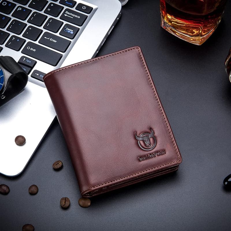 Genuine Leather Bifold Wallet for Men with 15 Card Slots
