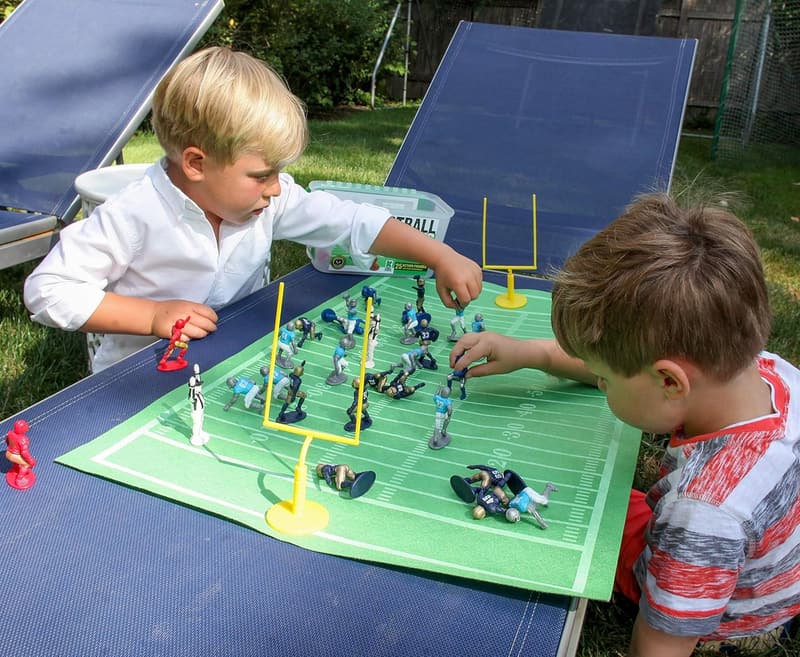 Navy vs. Gray Football Guys Set for Open-Ended Play - Ages 3+