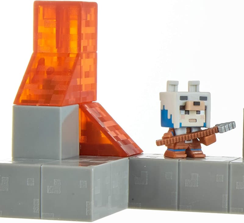 Minecraft Dungeons Mini Battle Box with Exclusive Redstone Monstrosity