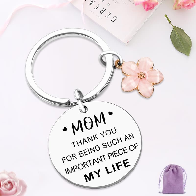 Birthday Gifts for Mom: Mama Bag and Keychain Set