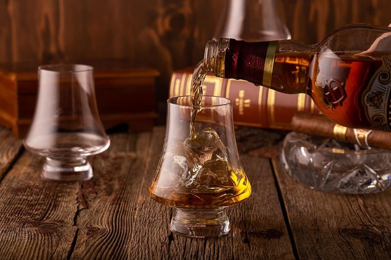 Bourbon Whiskey Crystal Snifter Glass Set - Handcrafted, 9 oz