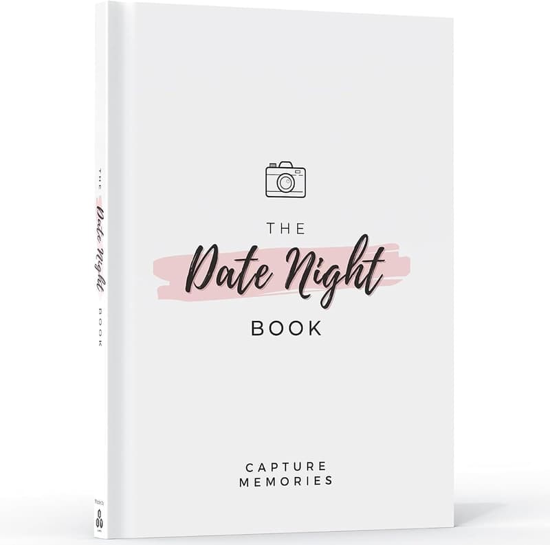Valentine's Day Date Night Book: 60 Scratch-Off Ideas for Couples