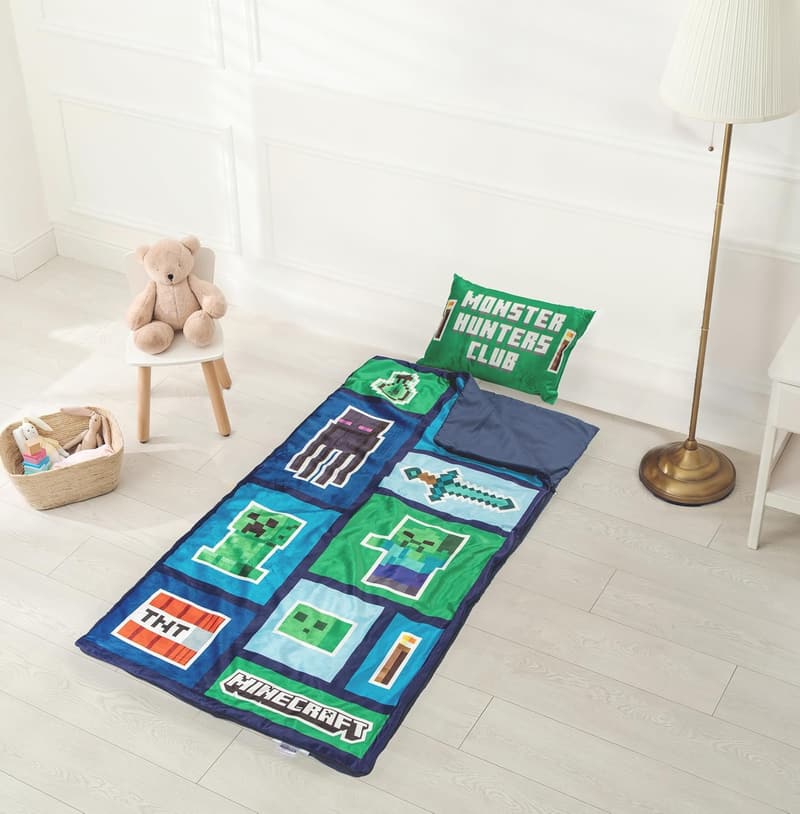 Minecraft Creeper Sleepover Set - Slumber Bag, Pillow & Eye Mask