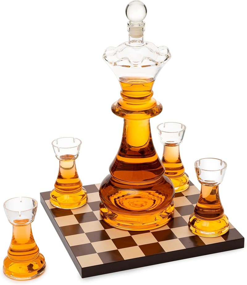 Queen Chess Decanter Set with Shot Glasses - 750ml Gift for Men