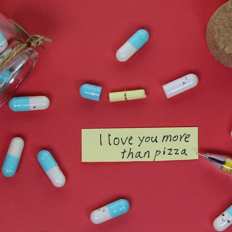 Valentine's Day Capsule Notes in Glass Bottle for Couples (25pcs)