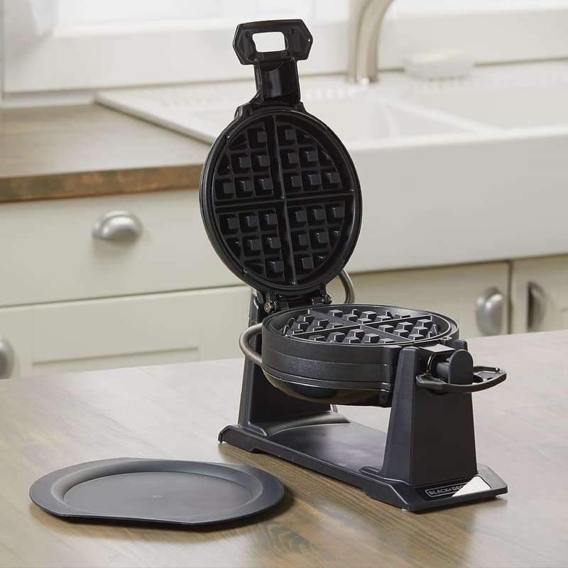 BLACK+DECKER Rotating Waffle Maker, Black