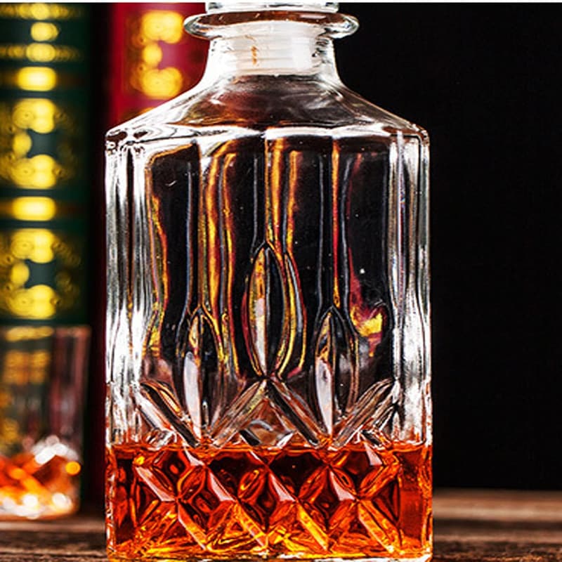 33.8 oz Crystal Whiskey Decanter – For Whiskey and Spirits