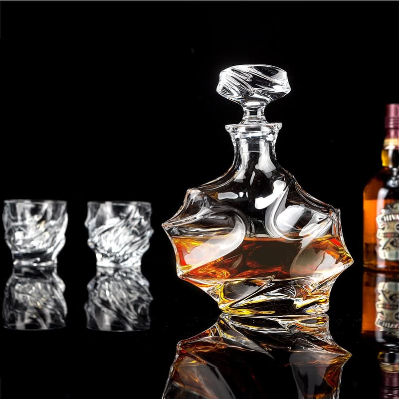 Whiskey Decanter Set - 25 Oz Crystal Carafe with 4 Glasses