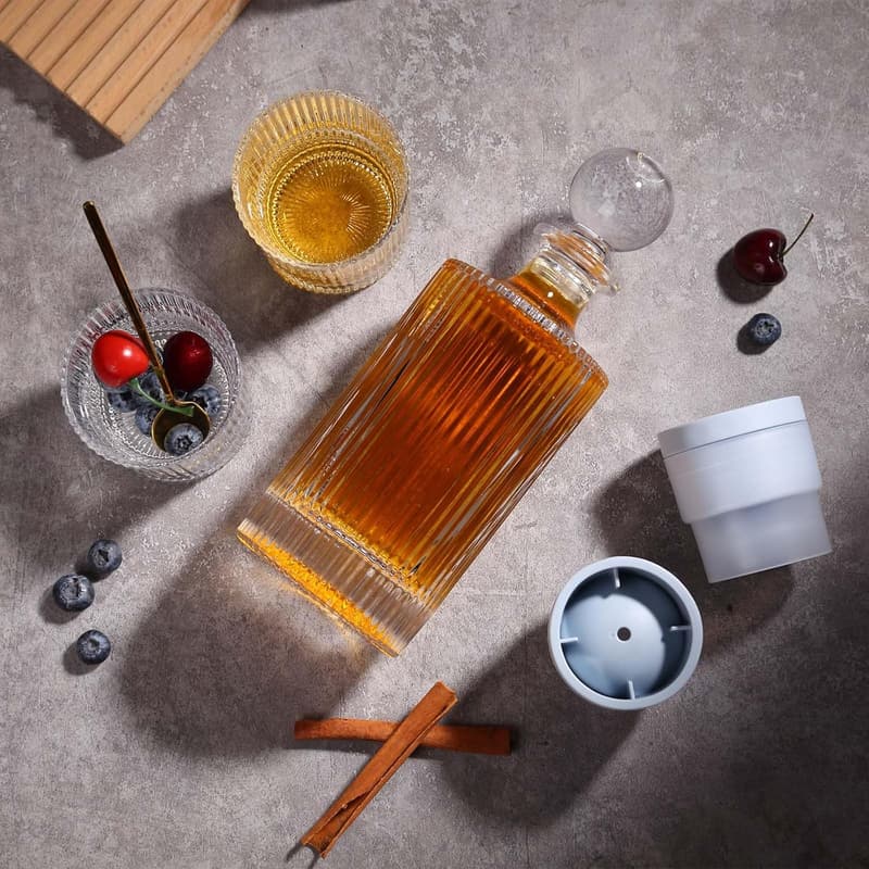 Whiskey Decanter Set with 2 Crystal Glasses & Gift Box
