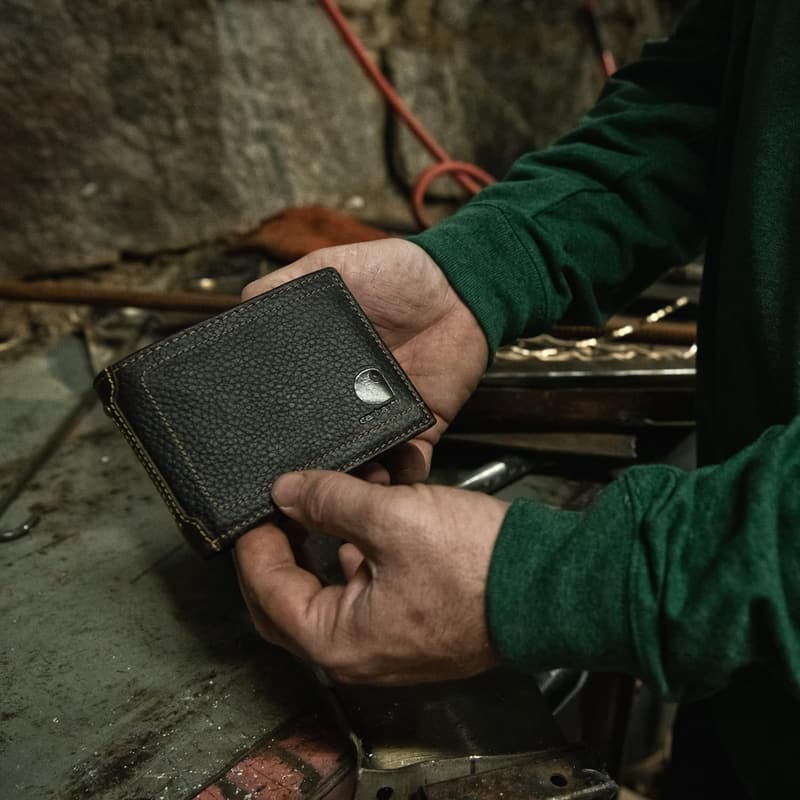 Men's Durable Trifold Wallet in Leather and Canvas