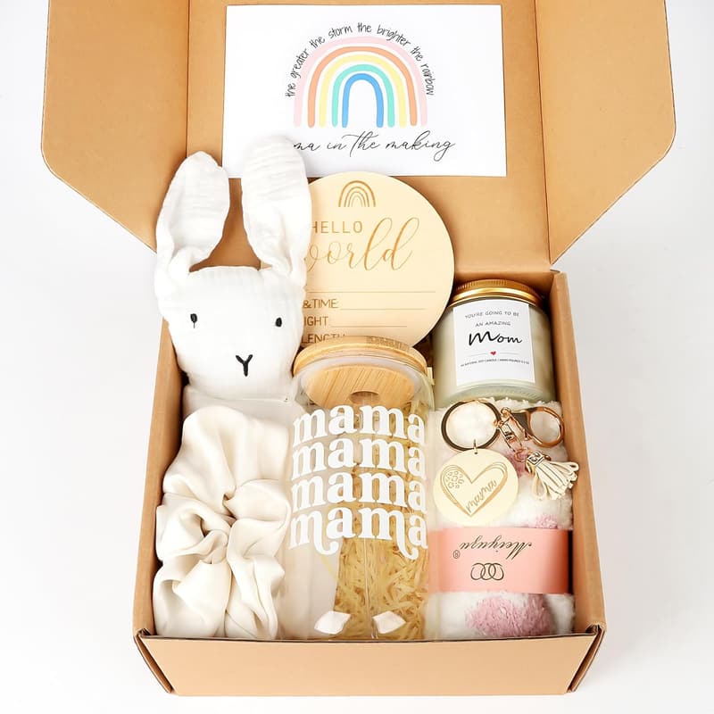New Mom Care Package: Thoughtful Gifts for Expecting Moms