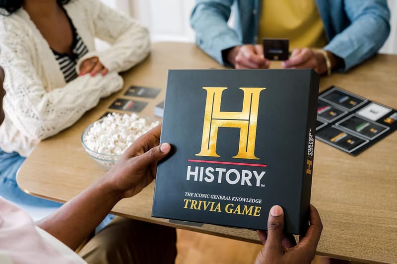 Trivia Game: 2000+ Questions for Family Fun Night