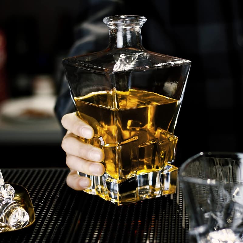 Premium Whiskey Decanter with Glass Stopper - 29 oz Gift for Men