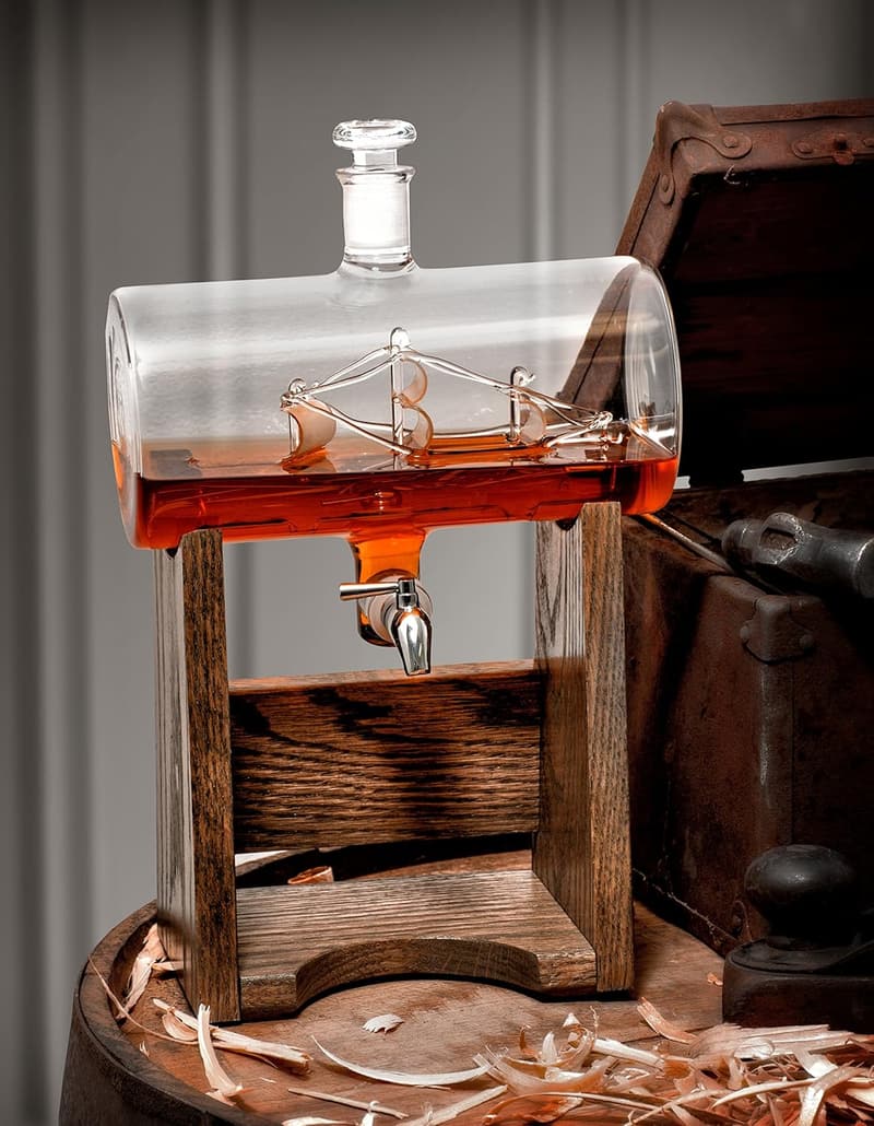 Nautical Bourbon Whiskey Decanter - 1150ml Liquor Dispenser
