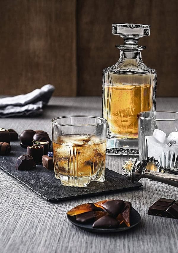Engravable 25 oz Square Whiskey Decanter with Glass Stopper