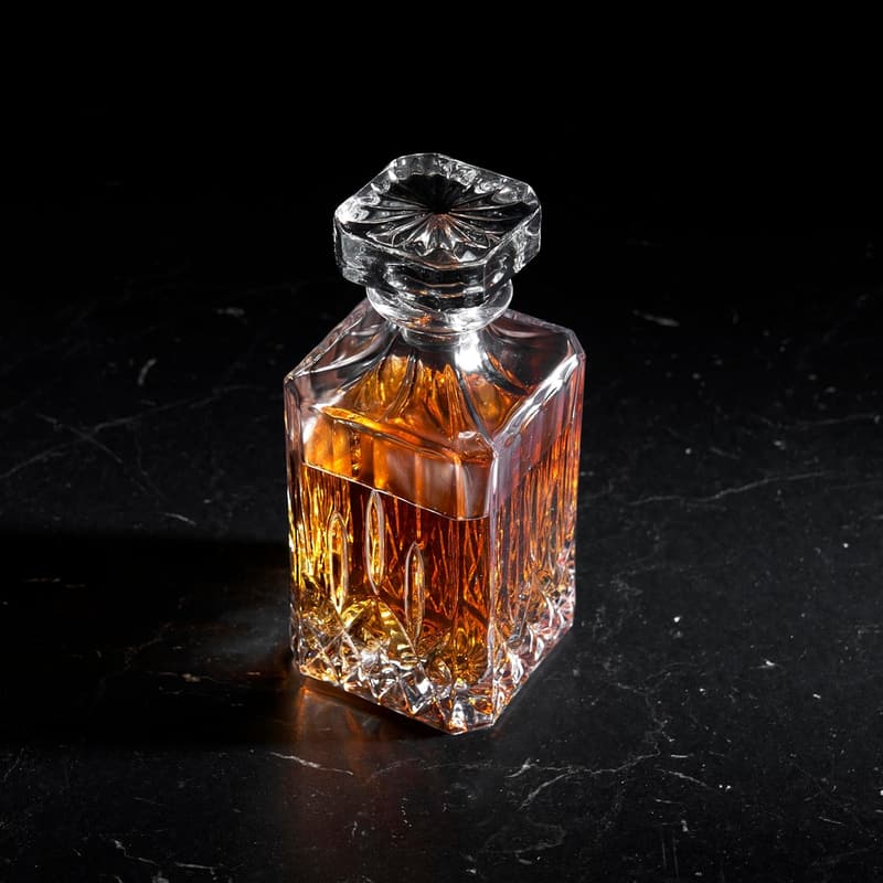 Crystal 30 oz Liquor Decanter for Whisky & Bourbon Lovers