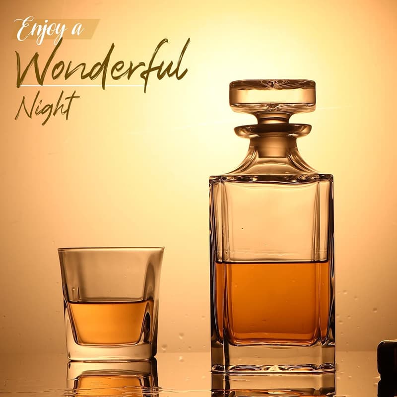 Italian Lead-Free Glass Whiskey Decanter with Geometric Stopper (25.97 oz)