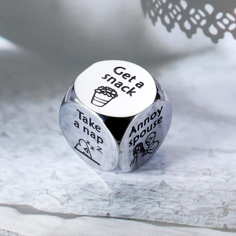 2025 Happy Retirement Gift: Funny Decider Dice for Coworkers
