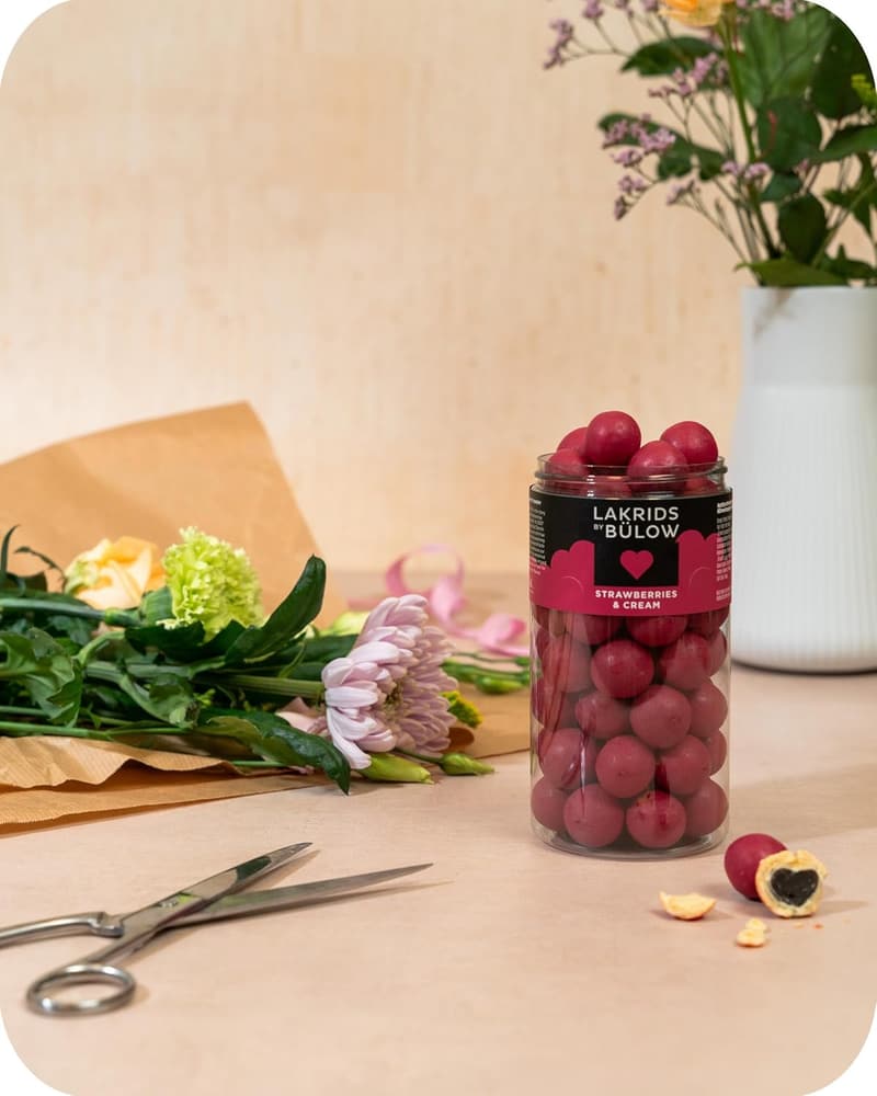 Strawberries & Cream Chocolate Coated Licorice - 10.4 oz