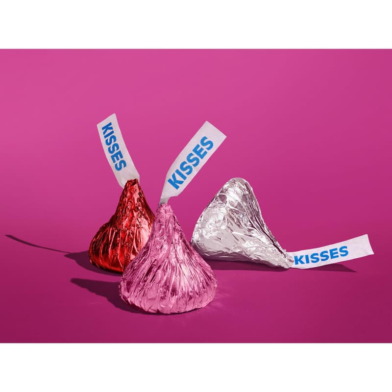 HERSHEY'S Kisses Milk Chocolate Heart Box, 6.5 Oz