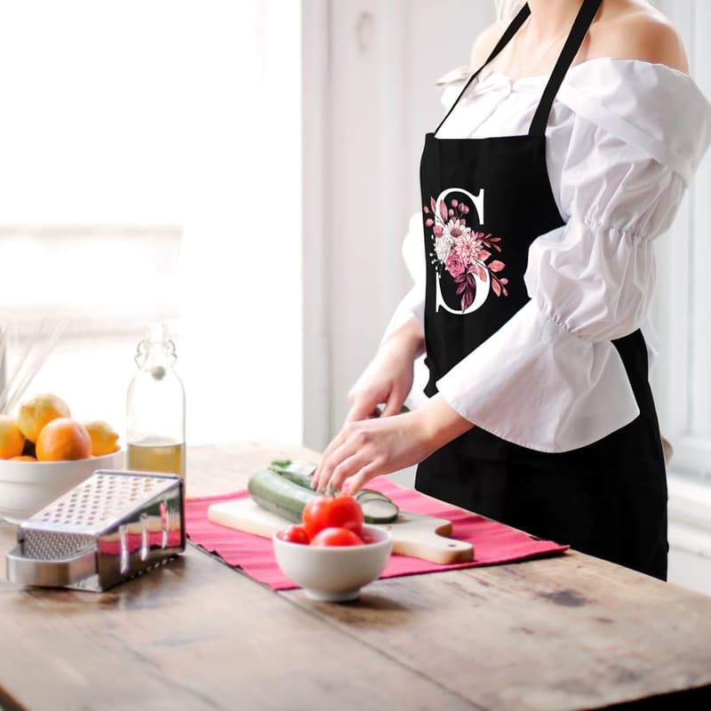 Cute Personalized Chef Apron with Pockets for Mom's Birthday
