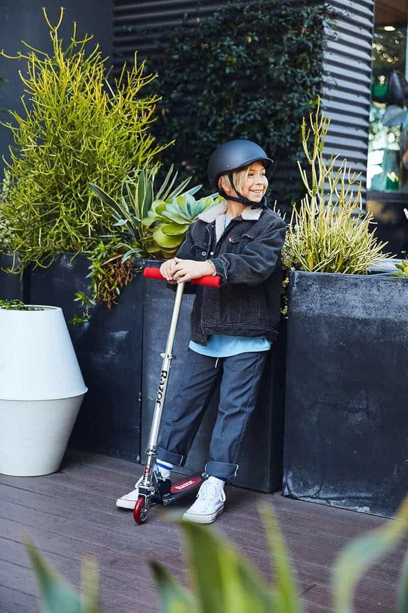 Kids' Foldable Kick Scooter with Wheelie Bar & Adjustable Handlebars