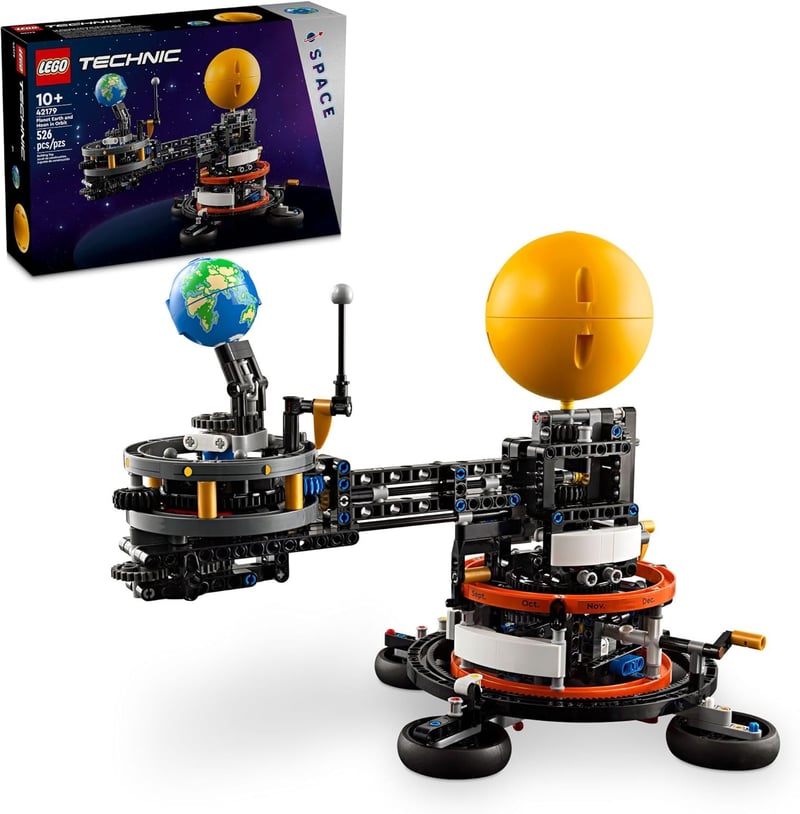 Outer Space LEGO Set: Earth & Moon Orbit Play, 42179