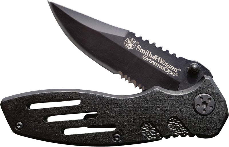 Tactical Folding Knife - Smith & Wesson Extreme Ops