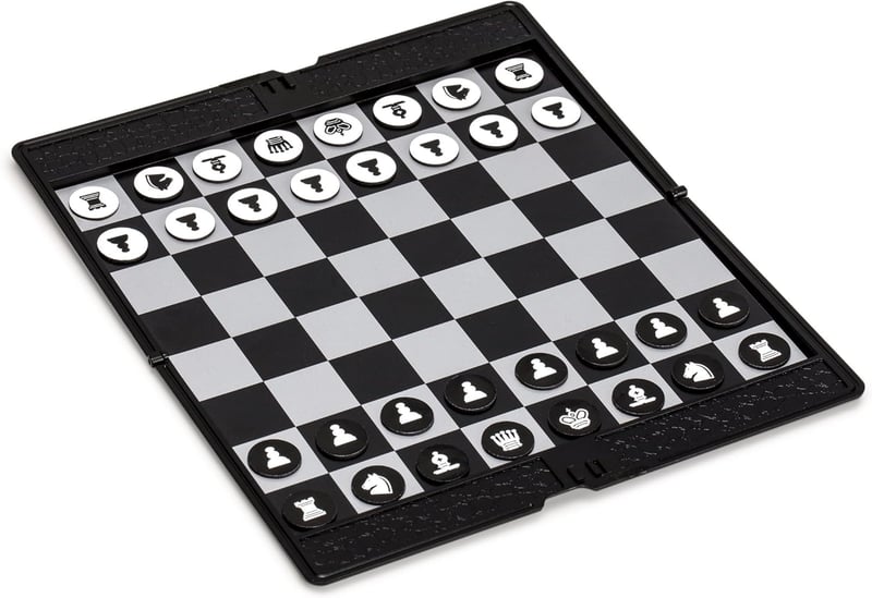 Portable Magnetic Travel Chess Set, Foldable 7.9-Inch Board