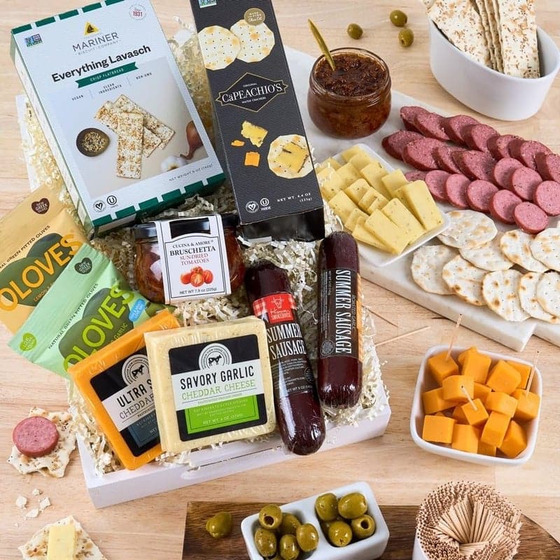 Gourmet Meat & Cheese Gift Basket – Deluxe Charcuterie Platter