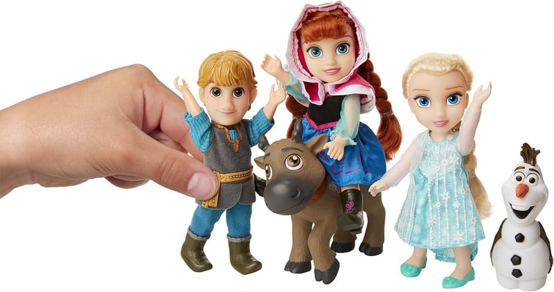 Frozen Deluxe Petite Doll Set for Fans
