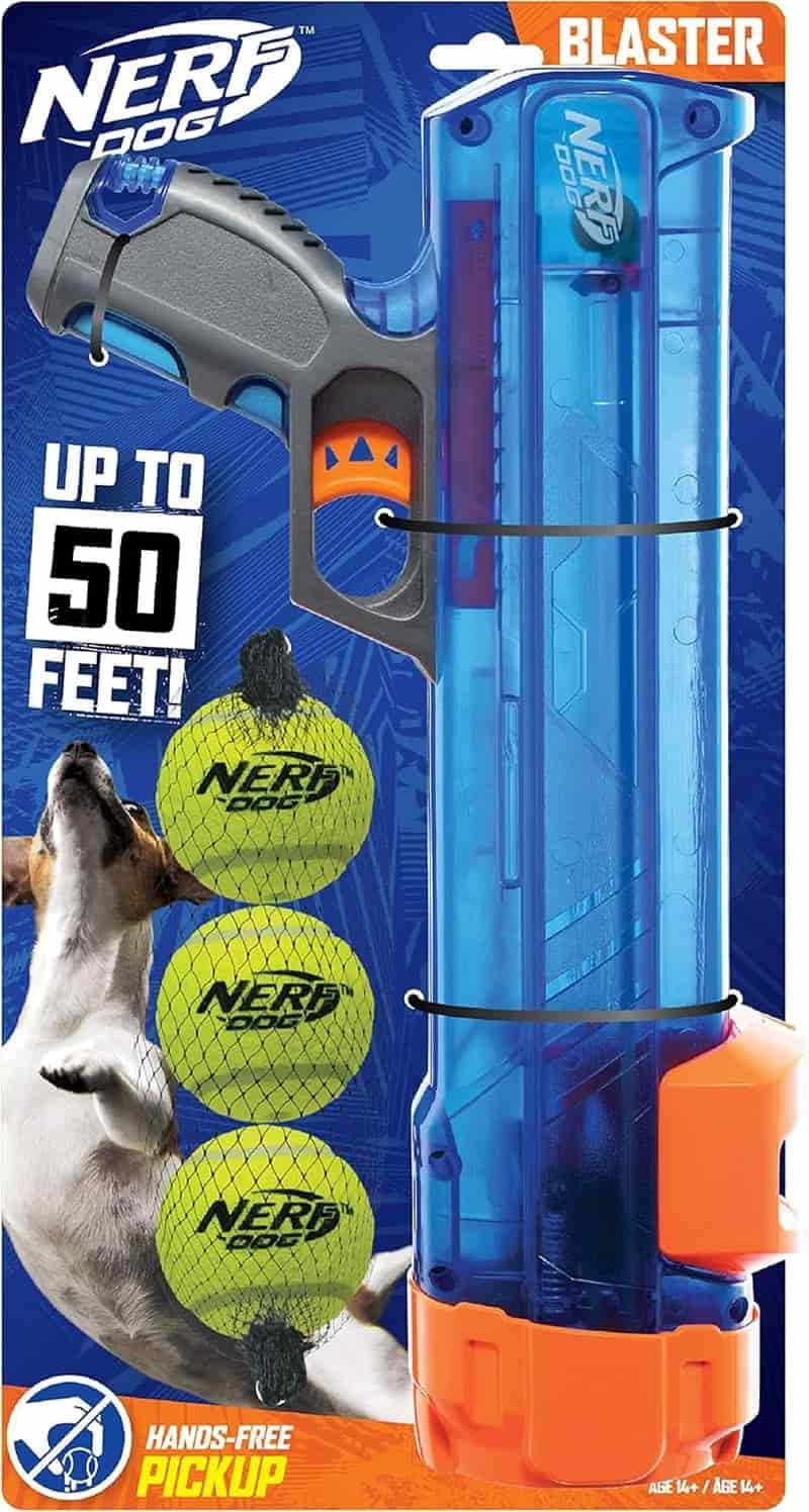 Dog Fetch Gift Set: 50ft Tennis Ball Blaster with 3 Balls
