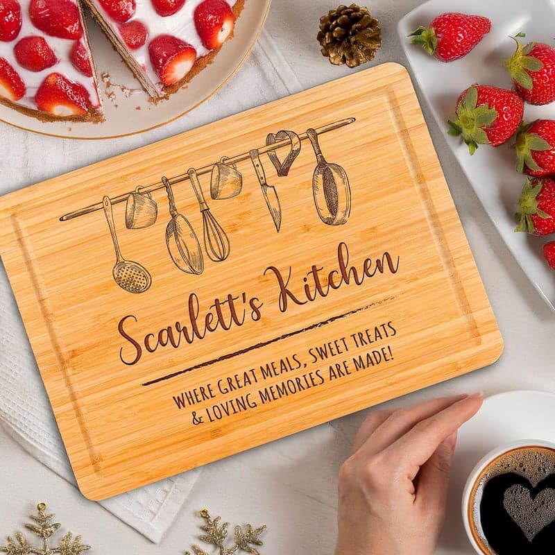 Mother’s Day Personalized Cutting Board – Engraved Kitchen Gift