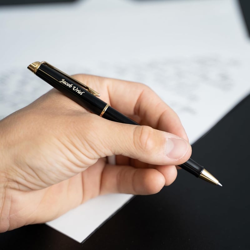 Graduation Pen: Black Lacquer with Gold Trim