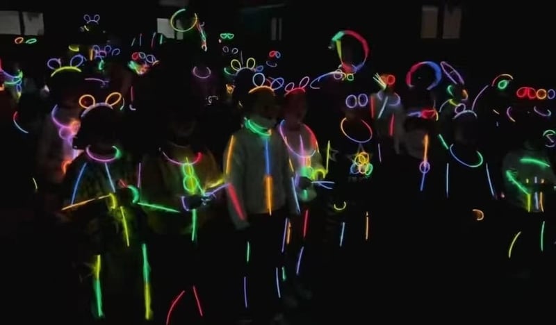 Party Glow Sticks Set, 40 Pcs with Connectors