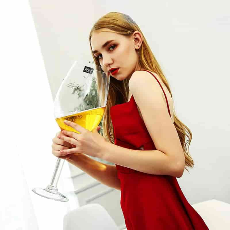 Oversized Wine Glass – Giant Stemware for Beer or Champagne