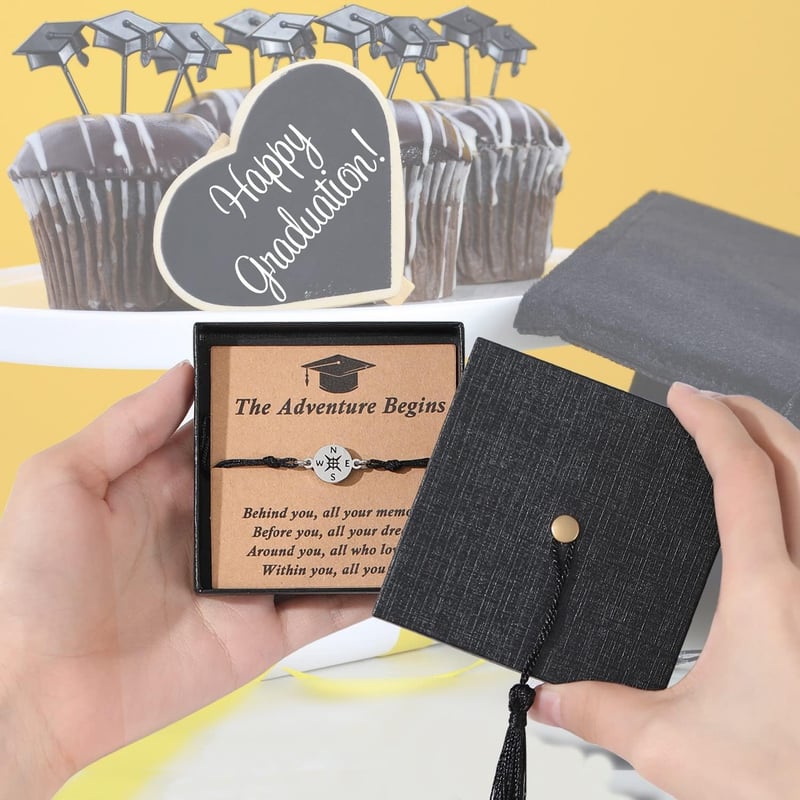 2025 Graduation Bracelet with Quote Cards for Grads