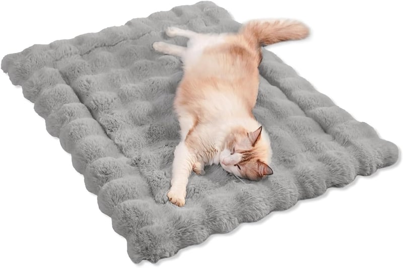 Plush Cat Bed with Non-Slip Bottom, Faux Fur, Washable, Medium