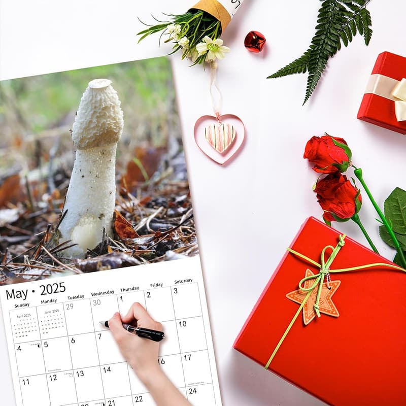 2025 Funny Nature Calendar Gag Gift for Adults, 12