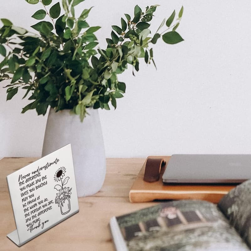 Retirement Desk Sign for Women, Inspirational Office Decor