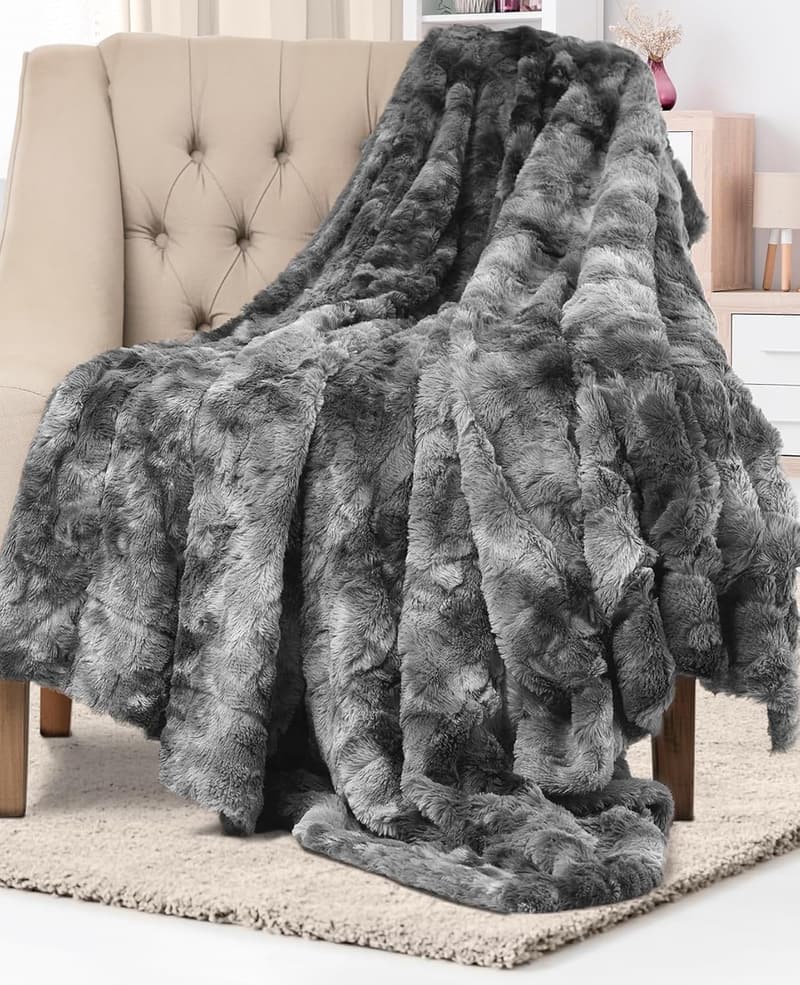 Plush Faux Fur Throw Blanket