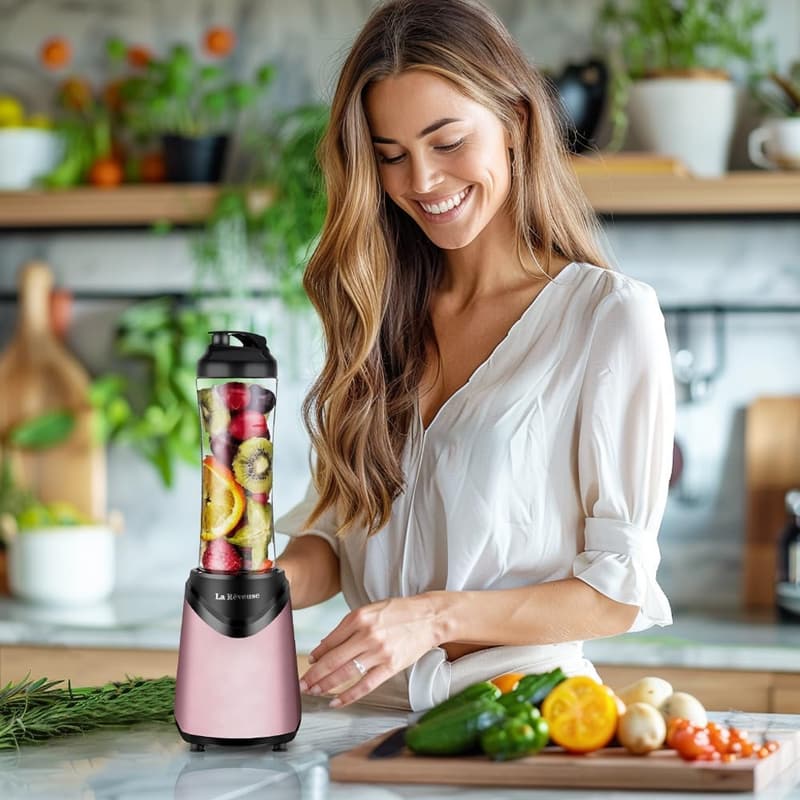 Personal Smoothie Blender with 18 oz Bottle (Pink)