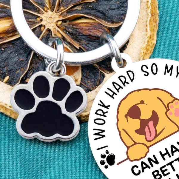 Golden Retriever Keychain - Perfect Gift for Dog Moms