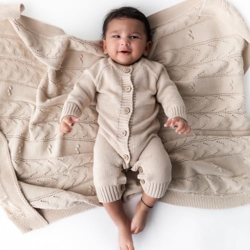 Organic Cotton Newborn Gift Set – Soft Outfit & Blanket (0-3M)