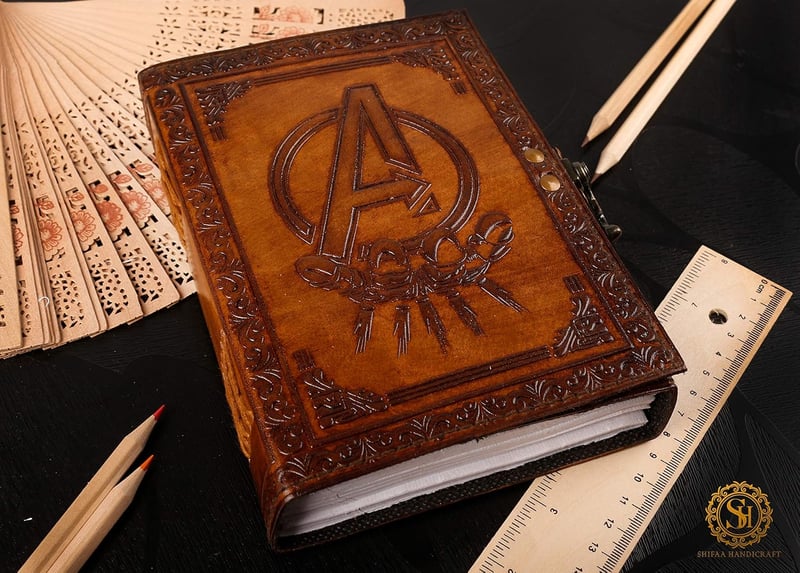 Avengers Vintage Leather Sketchbook Journal for Men & Frauen